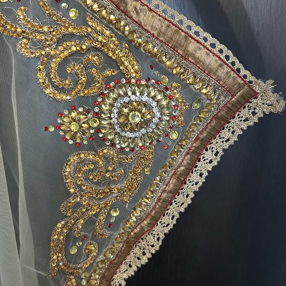 Indian / Punjabi suit - Picture 8 of 10